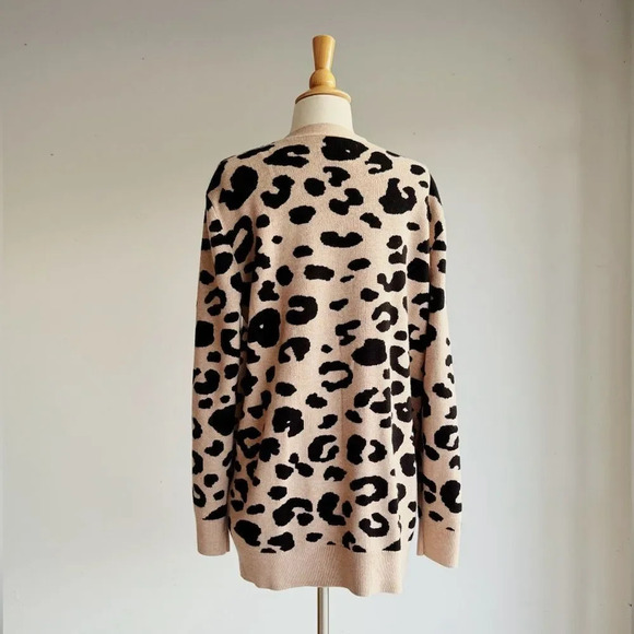 DAILY RITUAL | Ultra-soft Leopard Jacquard Cardigan | XL - Picture 6 of 7